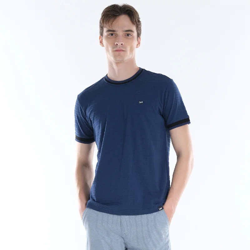 LEE MENS ROUND NECK; TWO-TONED NECKLINE WITH SMALL PATCHED LOGO Vacation